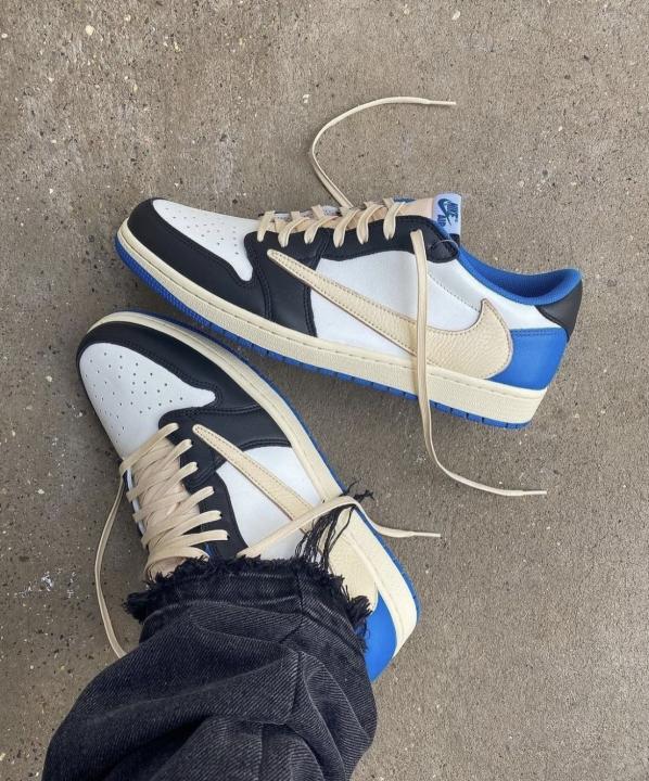 Nik.e Air Jordan 1 Low X Travis Scott Fragment Semi UA