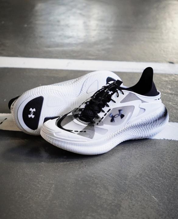 Under Armou.r Hovr Echo SlipSpeed White