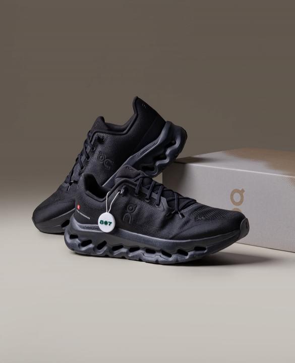 On Cloud Tilt Eclipse Black
