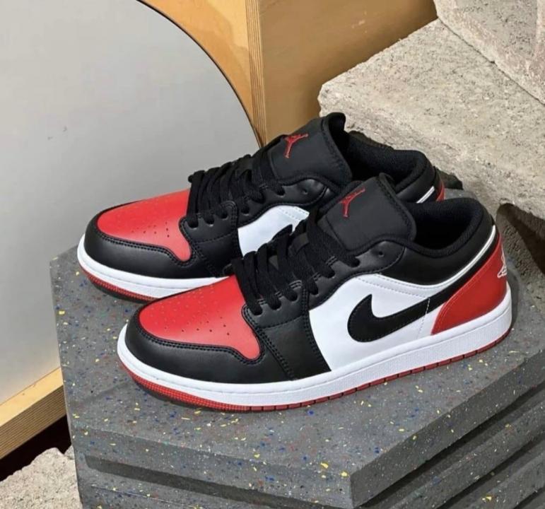 Nik.e Air Jordan 1 Low Bred 2.0