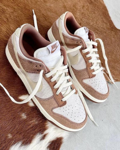 Nik.e SB Dunk Low Medium Curry