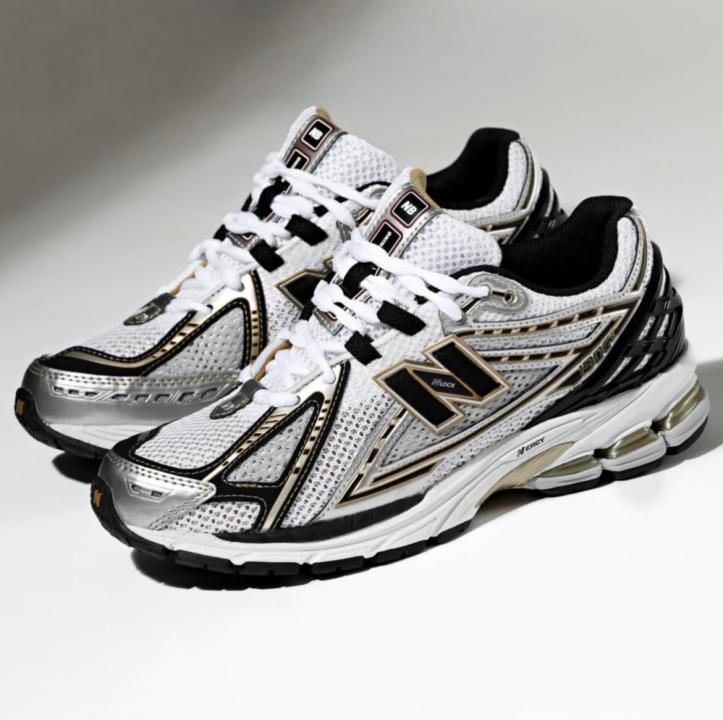 New Balanc.e 1906R Metallic Gold