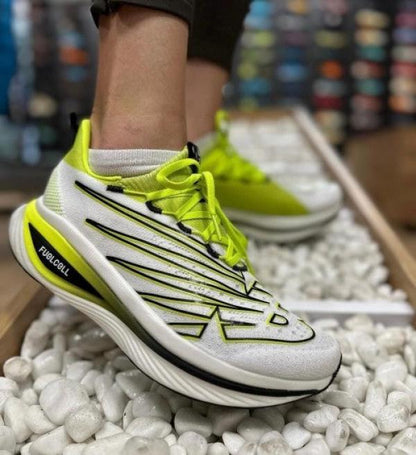 New Balanc.e FuelCell SC Elite V3 White Green