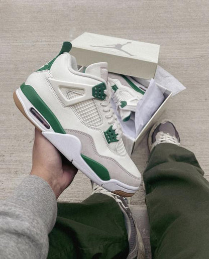 Nik.e Air Jordan 4 SB Pine Green Semi UA