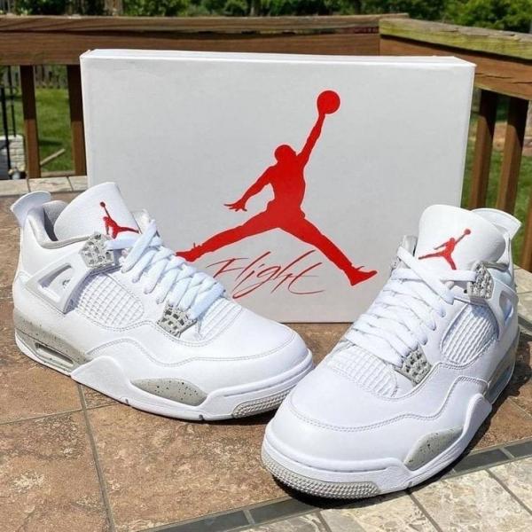 Nik.e Air Jordan 4 Oreo Semi UA