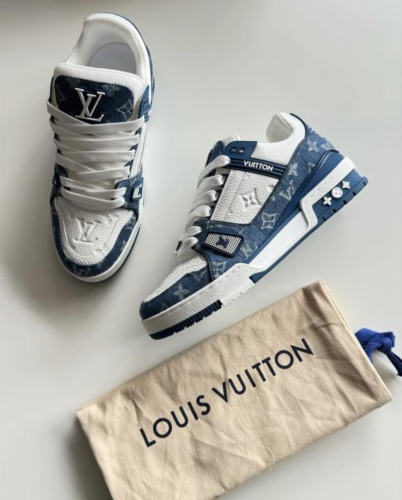 Loui.s Vuitton Trainer Blue