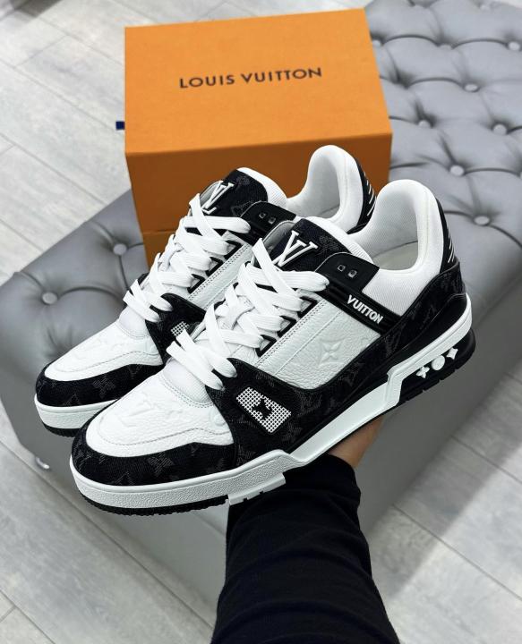 Loui.s Vuitton Trainer Black