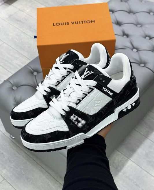 Loui.s Vuitton Trainer Black