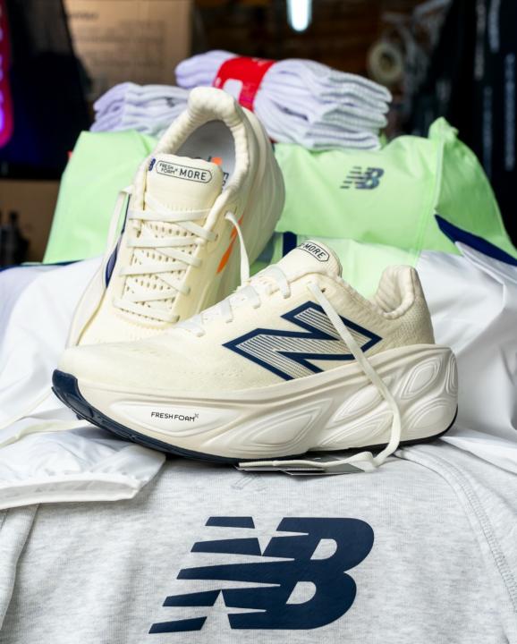 New Balanc.e Fresh Foam X More V5 White