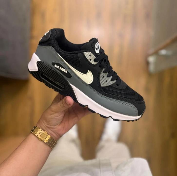 Nik.e Airmax 90 Essential