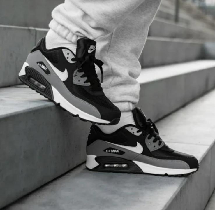 Nik.e Airmax 90 Essential