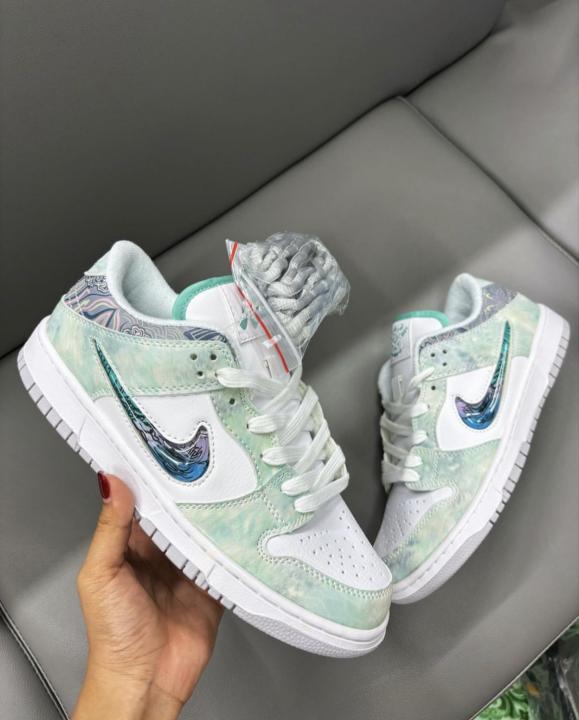 Nik.e Dunk Low Year Of The Dragon Steam Puppet