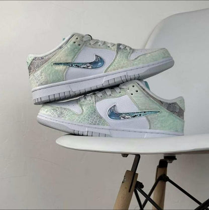 Nik.e Dunk Low Year Of The Dragon Steam Puppet