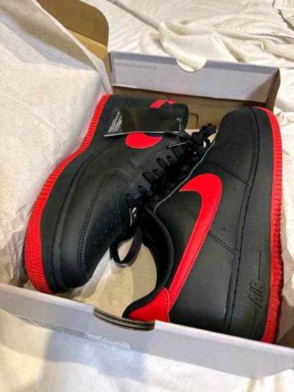 nikee Airforce 1 university Red black