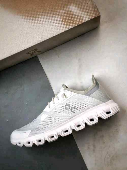 on cloud 6 white