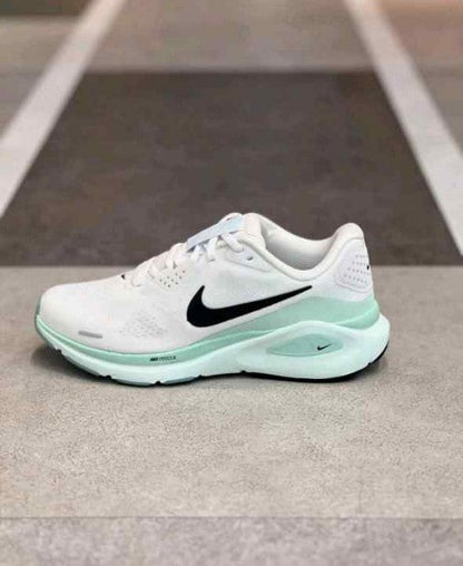 Nik.e Structure 26 Mint Foam