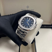 Pate_k Phillip_e Nautilus Silver Metal Quartz Watch