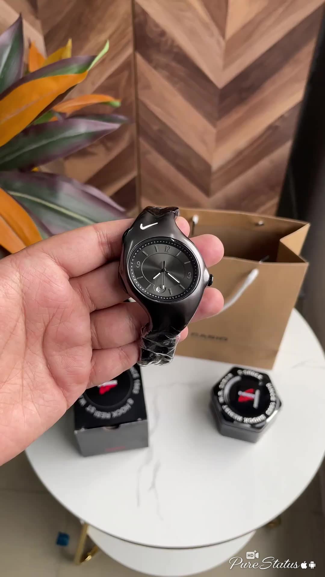 Nik.e Triax Black